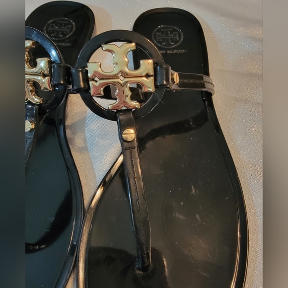 TORY BURCH BLACK MINI MILLER JELLY THONG SANDALS - Picture 6 of 12